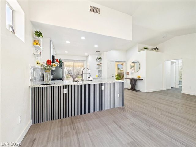2833 Breakers Creek Drive, Las Vegas, NV 89134
