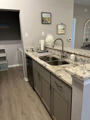 10764 70TH AVENUE 1106, Seminole, FL 33772