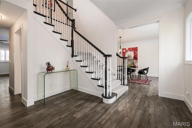 7902 Teasdale Avenue, St Louis, MO 63130