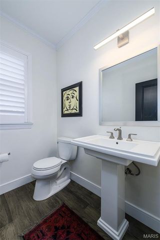 7902 Teasdale Avenue, St Louis, MO 63130