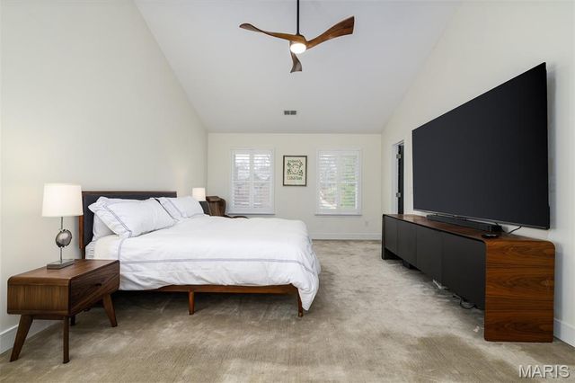 7902 Teasdale Avenue, St Louis, MO 63130