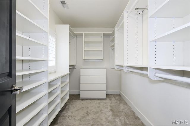 7902 Teasdale Avenue, St Louis, MO 63130