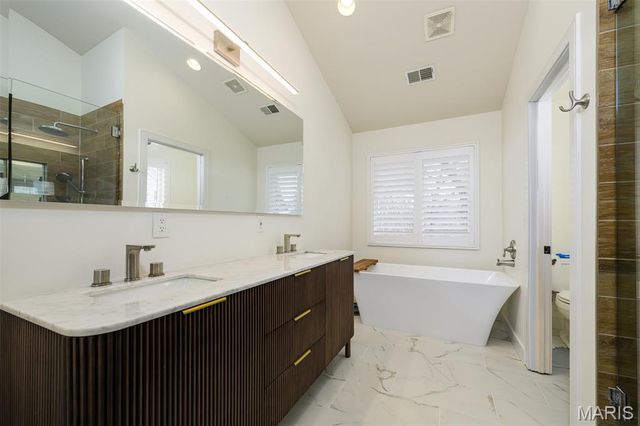 7902 Teasdale Avenue, St Louis, MO 63130