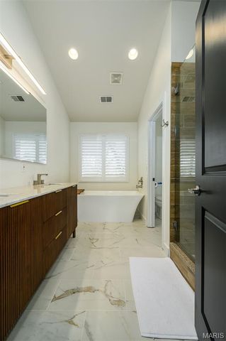 7902 Teasdale Avenue, St Louis, MO 63130