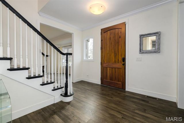 7902 Teasdale Avenue, St Louis, MO 63130