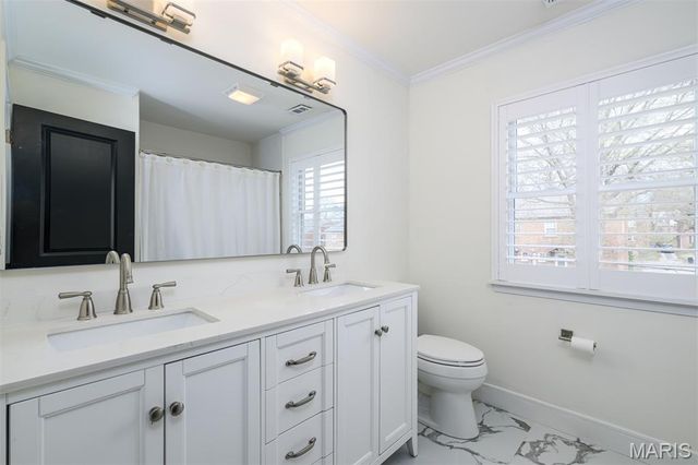 7902 Teasdale Avenue, St Louis, MO 63130