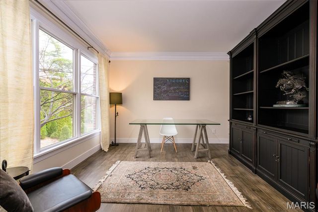 7902 Teasdale Avenue, St Louis, MO 63130