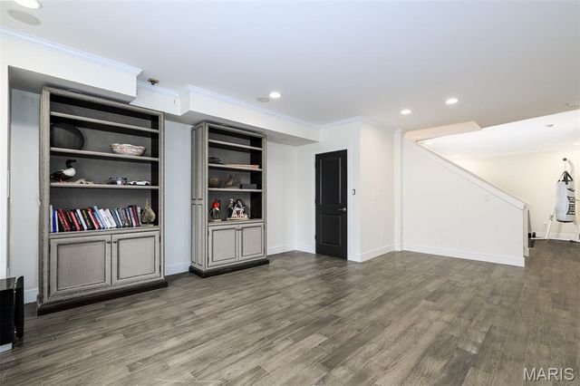 7902 Teasdale Avenue, St Louis, MO 63130