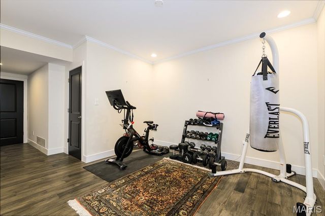 7902 Teasdale Avenue, St Louis, MO 63130