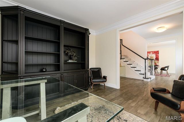 7902 Teasdale Avenue, St Louis, MO 63130