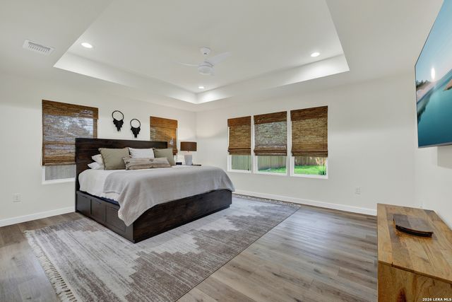 631 S SANTA CLARA AVE, New Braunfels, TX 78130