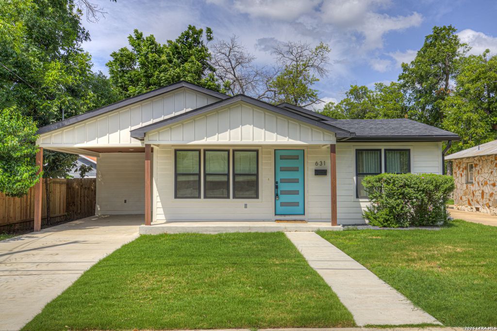 631 S SANTA CLARA AVE, New Braunfels, TX 78130
