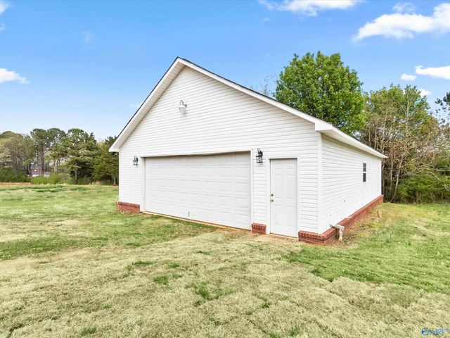 123 Stoney Point Drive, Harvest, AL 35749