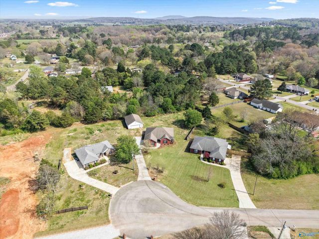 123 Stoney Point Drive, Harvest, AL 35749