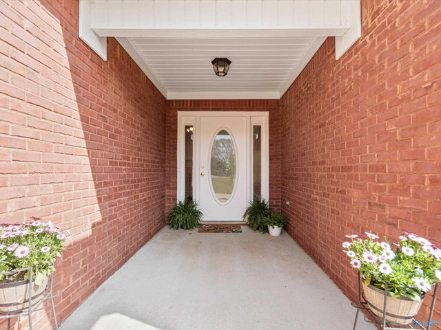 123 Stoney Point Drive, Harvest, AL 35749