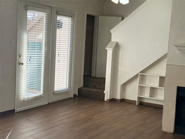 2300 Bamboo Drive N208, Arlington, TX 76006