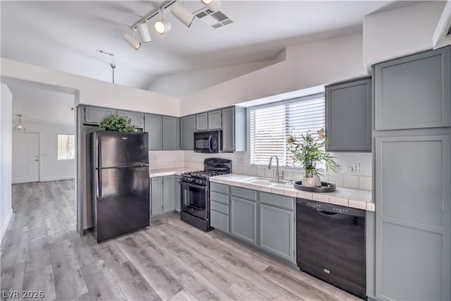 3869 Mapleview Court, Las Vegas, NV 89147