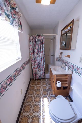 5118 State Route 7, Chesapeake, OH 45619