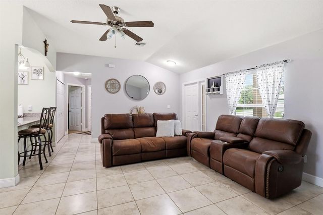 713 NW Biscayne Drive, Port St. Lucie, FL 34983