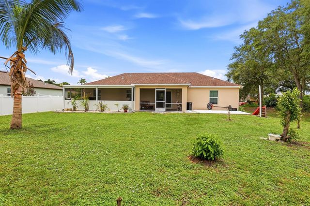 713 NW Biscayne Drive, Port St. Lucie, FL 34983