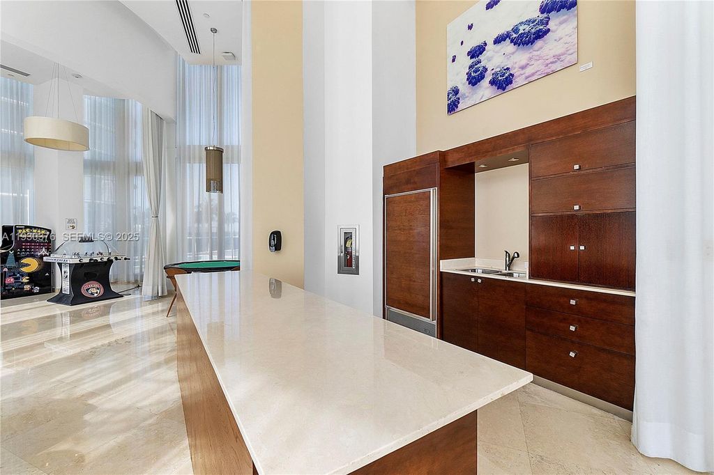 Image 47 of property listing at 15811 Collins Ave 3707, Sunny Isles Beach, FL 33160