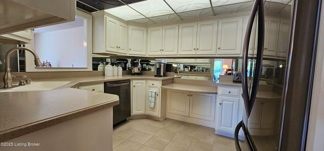 5100 US-42, 423, Louisville, KY 40241