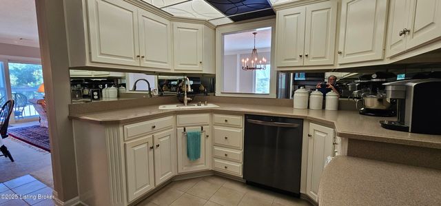 5100 US-42, 423, Louisville, KY 40241