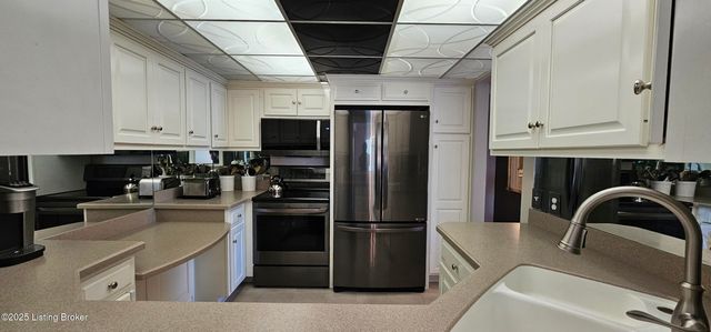 5100 US-42, 423, Louisville, KY 40241
