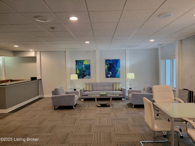 5100 US-42, 423, Louisville, KY 40241