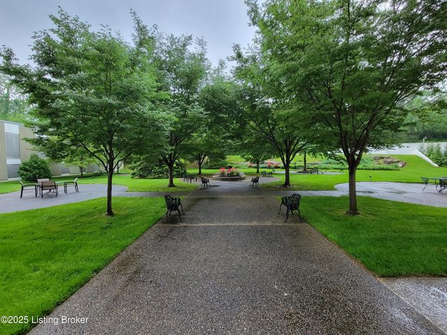 5100 US-42, 423, Louisville, KY 40241