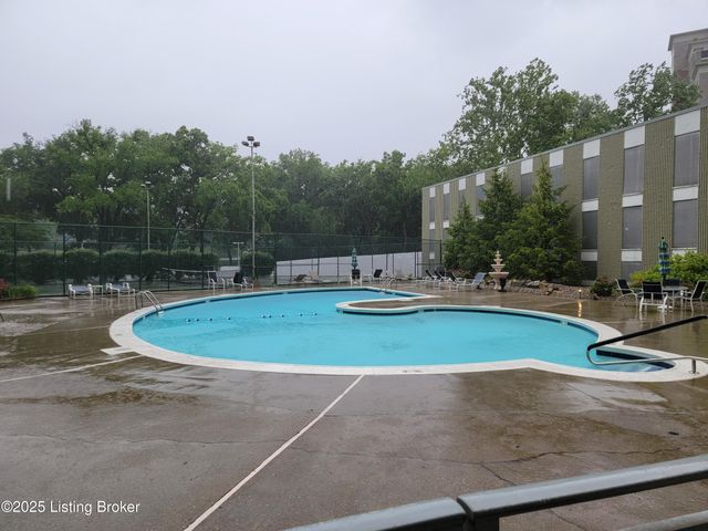 5100 US-42, 423, Louisville, KY 40241