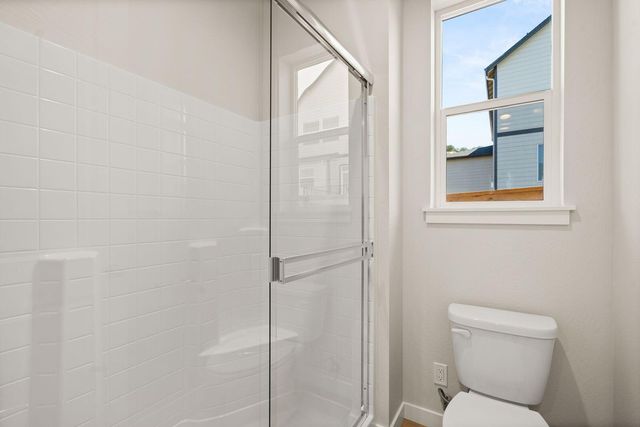 136 Valemont Drive 13, Eagle Point, OR 97524