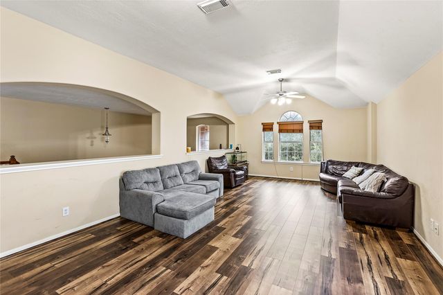 7519 Summer Shore Drive, Rosenberg, TX 77469