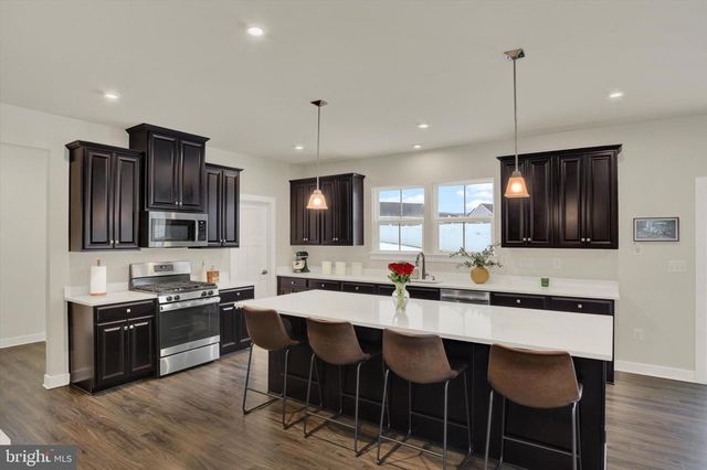 3973 SECRETARIAT ST, Harrisburg, PA 17112