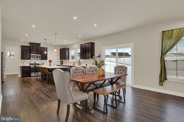 3973 SECRETARIAT ST, Harrisburg, PA 17112