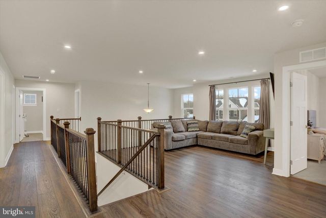 3973 SECRETARIAT ST, Harrisburg, PA 17112