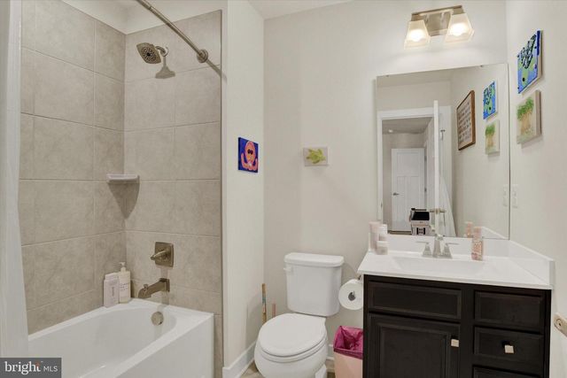 3973 SECRETARIAT ST, Harrisburg, PA 17112