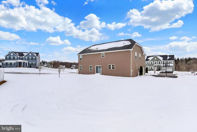 3973 SECRETARIAT ST, Harrisburg, PA 17112