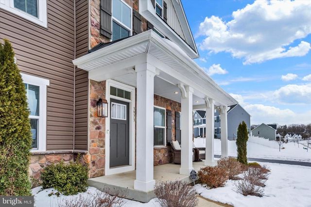 3973 SECRETARIAT ST, Harrisburg, PA 17112