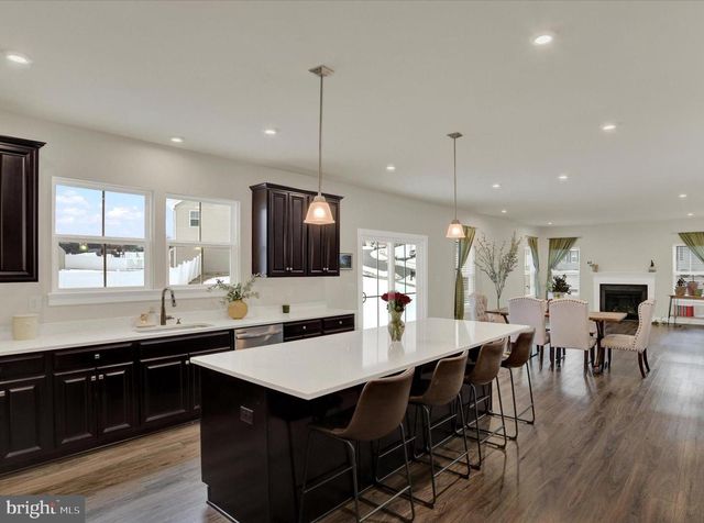 3973 SECRETARIAT ST, Harrisburg, PA 17112