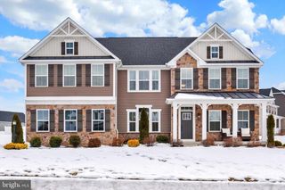 3973 SECRETARIAT ST, Harrisburg, PA 17112