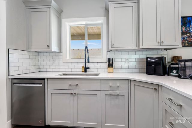 2288 Eaton Pl, Twin Falls, ID 83301