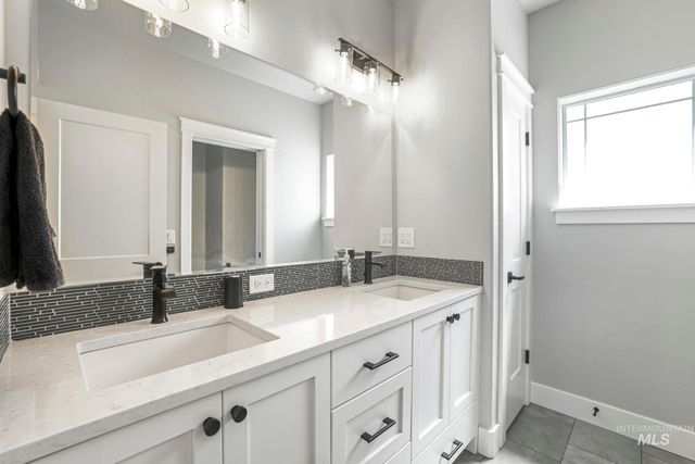 2288 Eaton Pl, Twin Falls, ID 83301