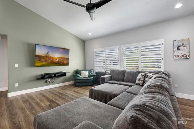 2288 Eaton Pl, Twin Falls, ID 83301