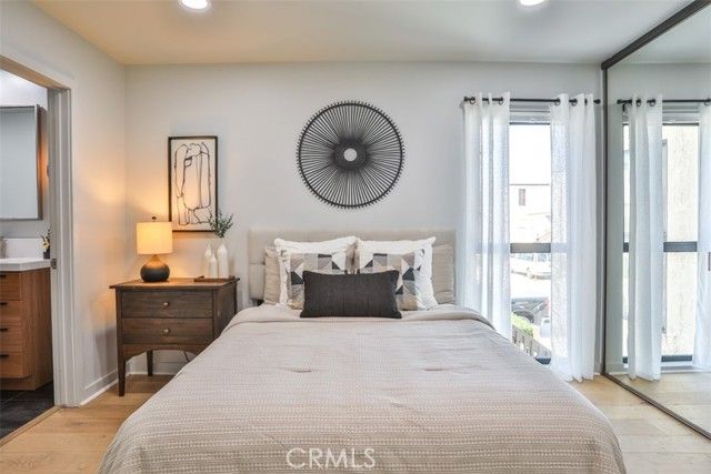 5322 Marina Pacifica, Long Beach, CA 90803