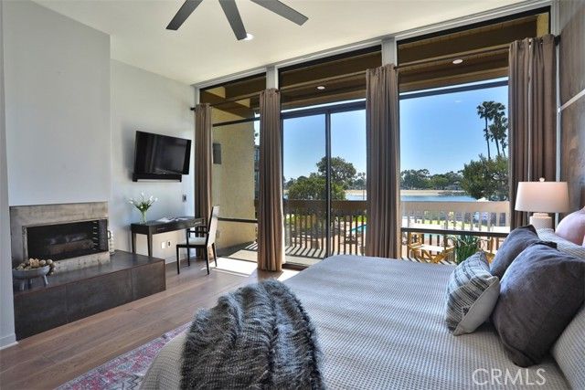 5322 Marina Pacifica, Long Beach, CA 90803