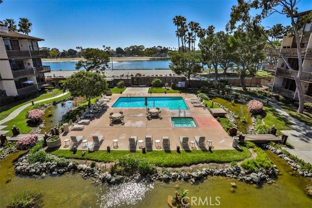 5322 Marina Pacifica, Long Beach, CA 90803