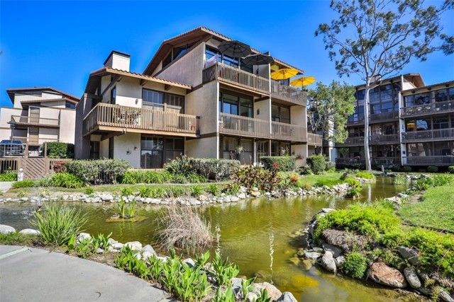 5322 Marina Pacifica, Long Beach, CA 90803