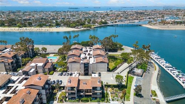 5322 Marina Pacifica, Long Beach, CA 90803