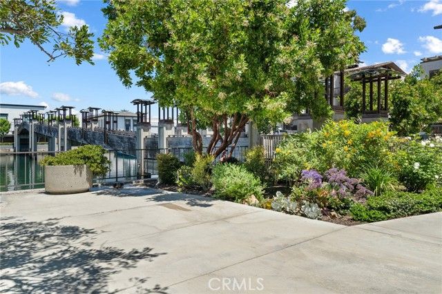 5322 Marina Pacifica, Long Beach, CA 90803